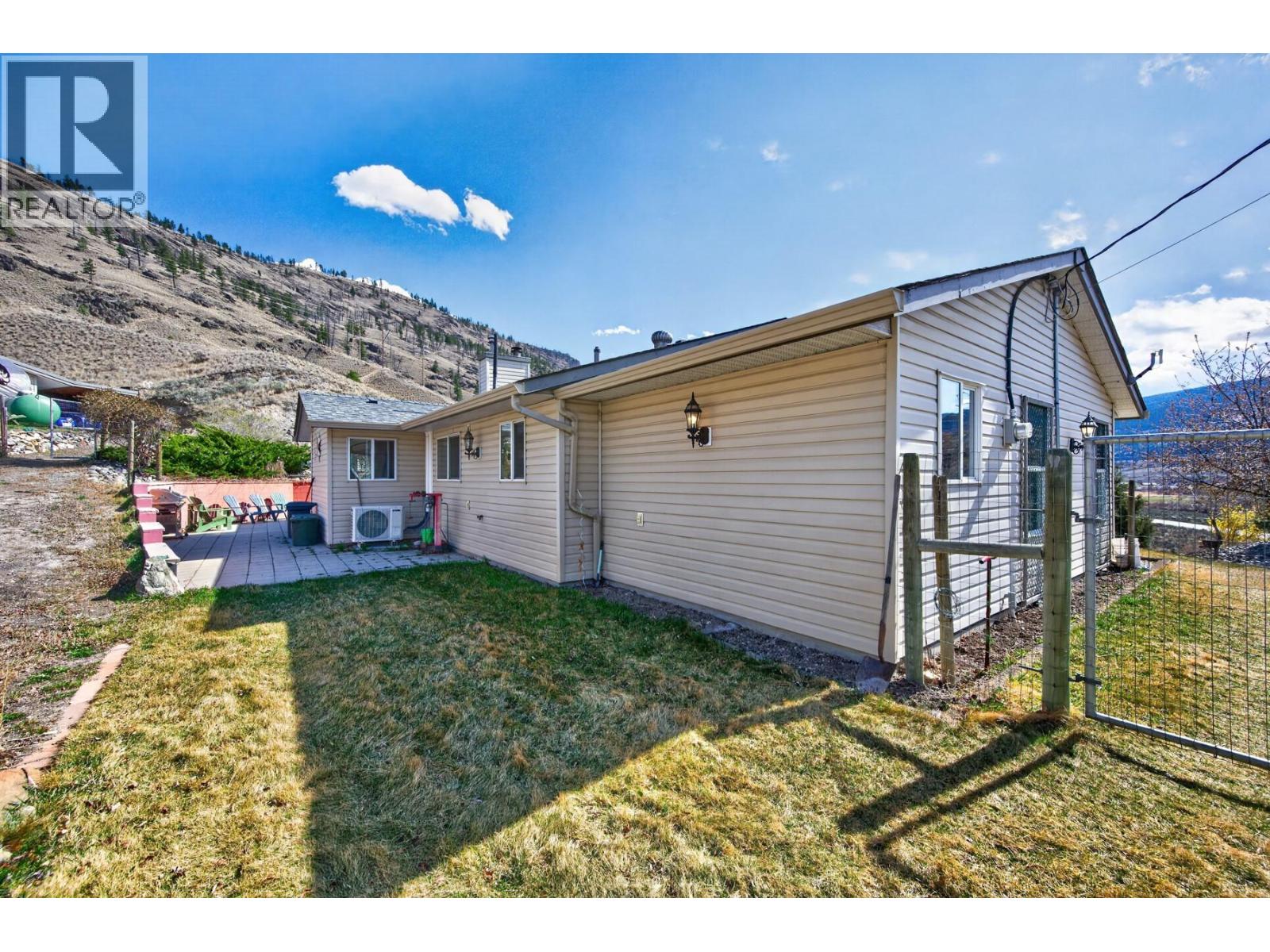 3876 HILLS FRONTAGE ROAD - 32