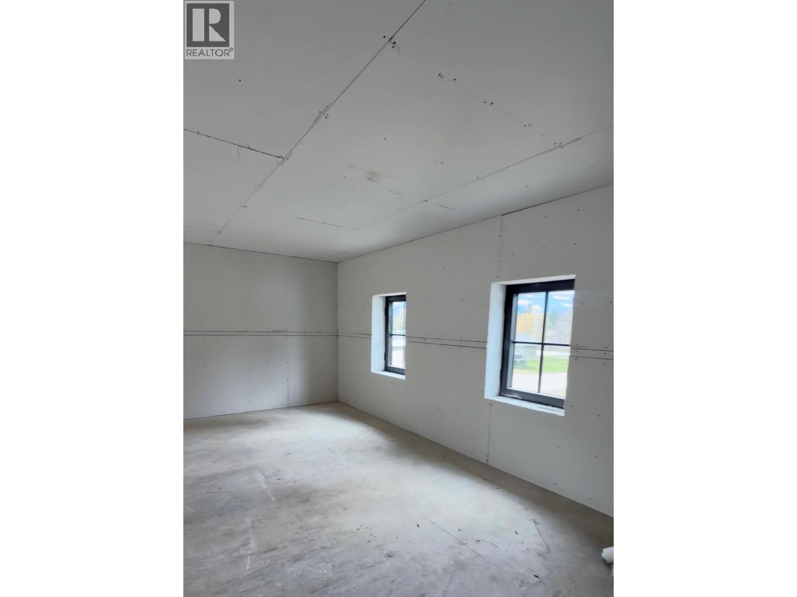 #3 1002 SEED FRONTAGE ROAD LOT# PSL 3 - 8