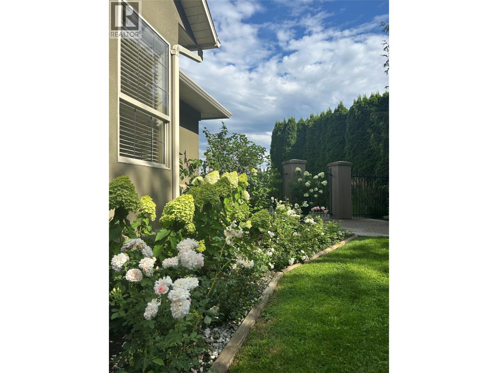 3103 Thacker Drive Unit# 9, West Kelowna