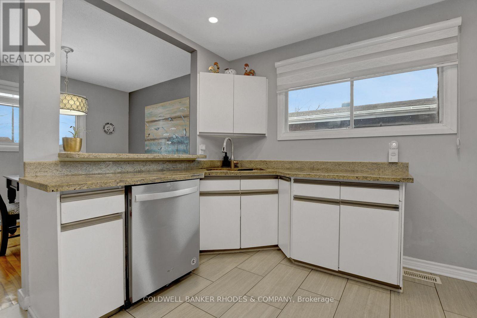 2424 HEATON AVENUE - 17