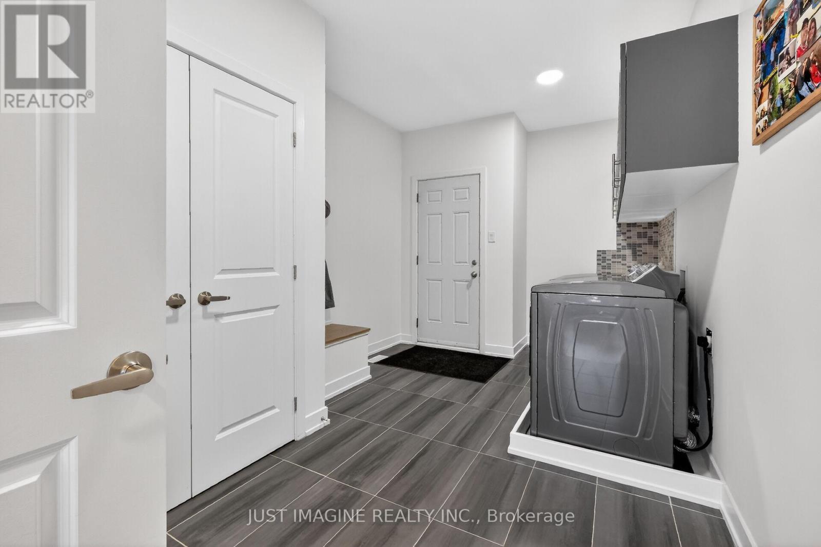 32 EDENBRIDGE COURT - 21