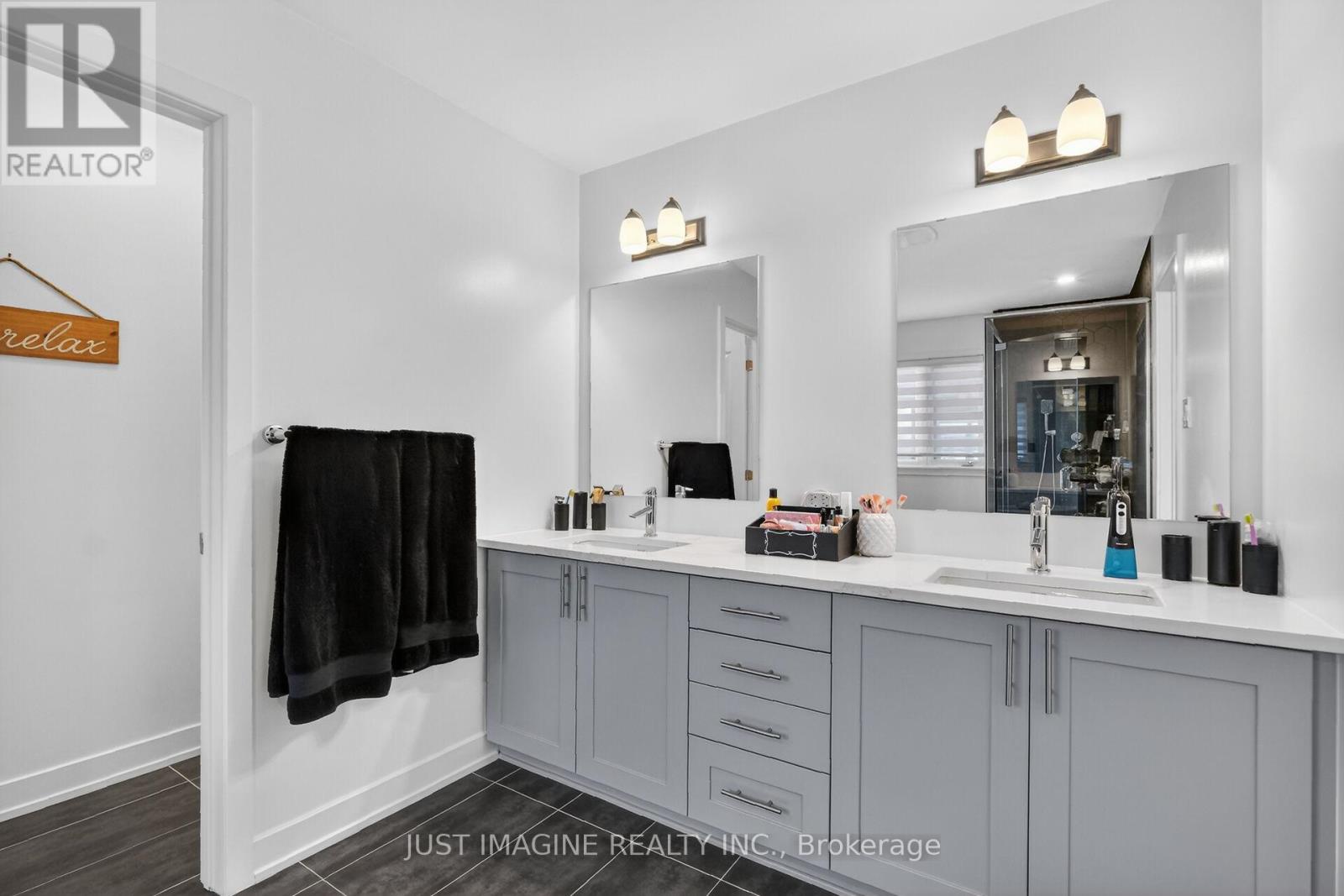 32 EDENBRIDGE COURT - 29