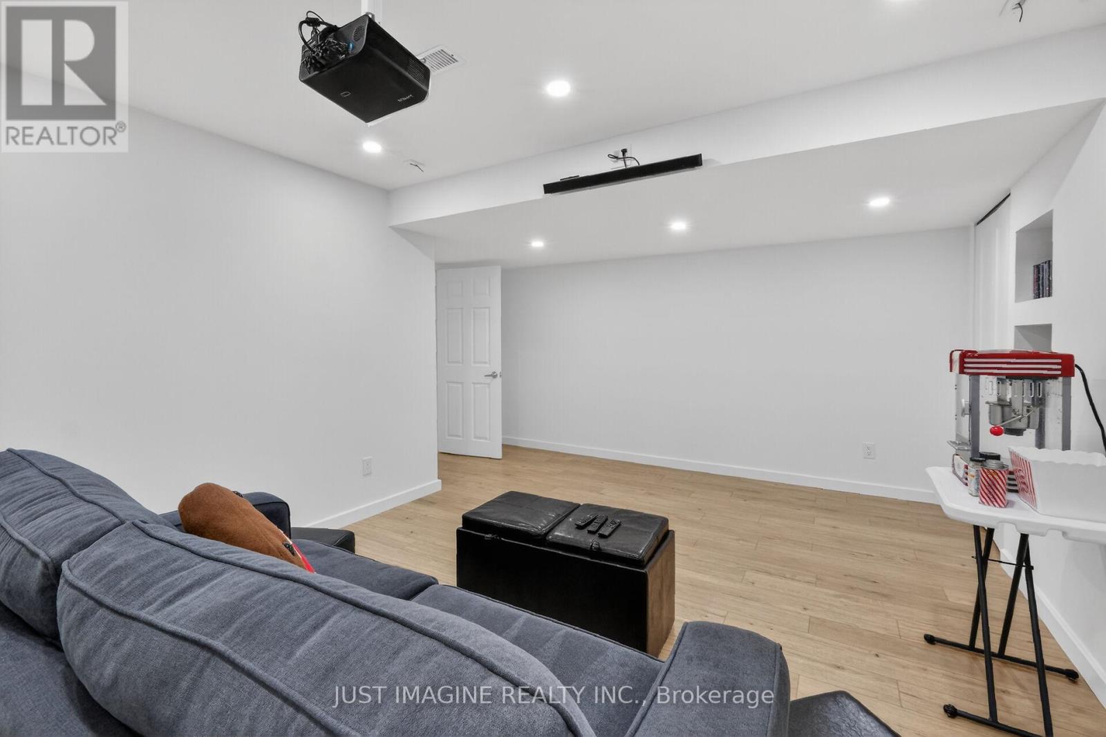 32 EDENBRIDGE COURT - 45