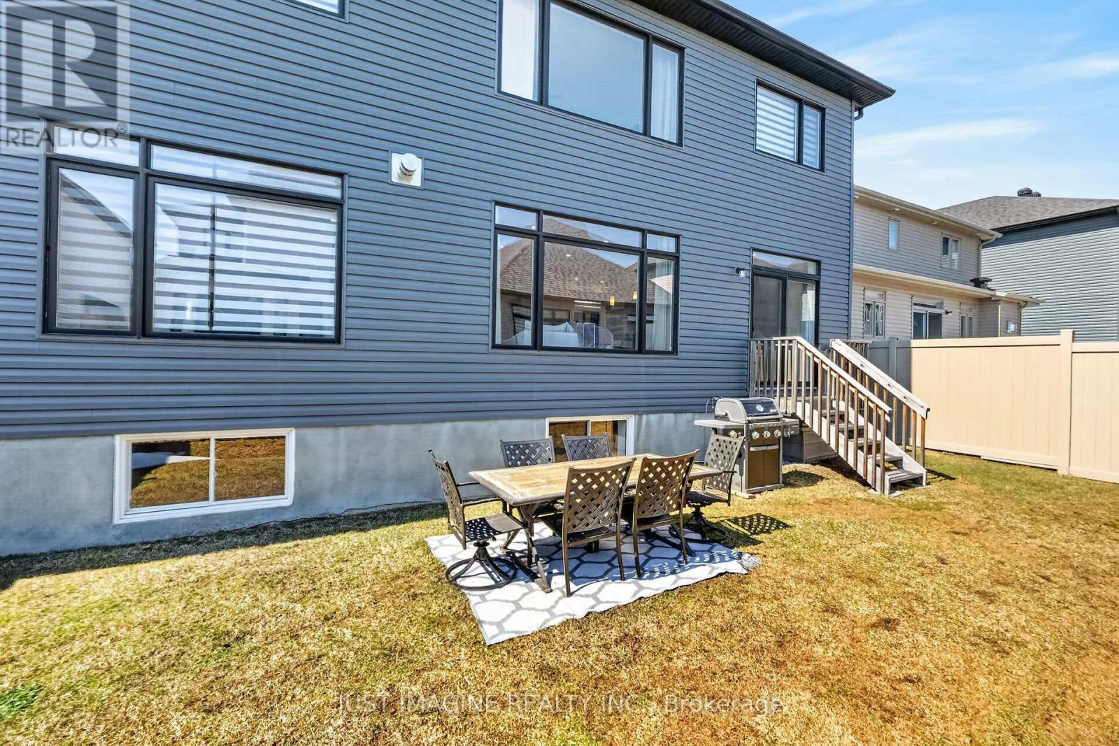 32 EDENBRIDGE COURT - 47