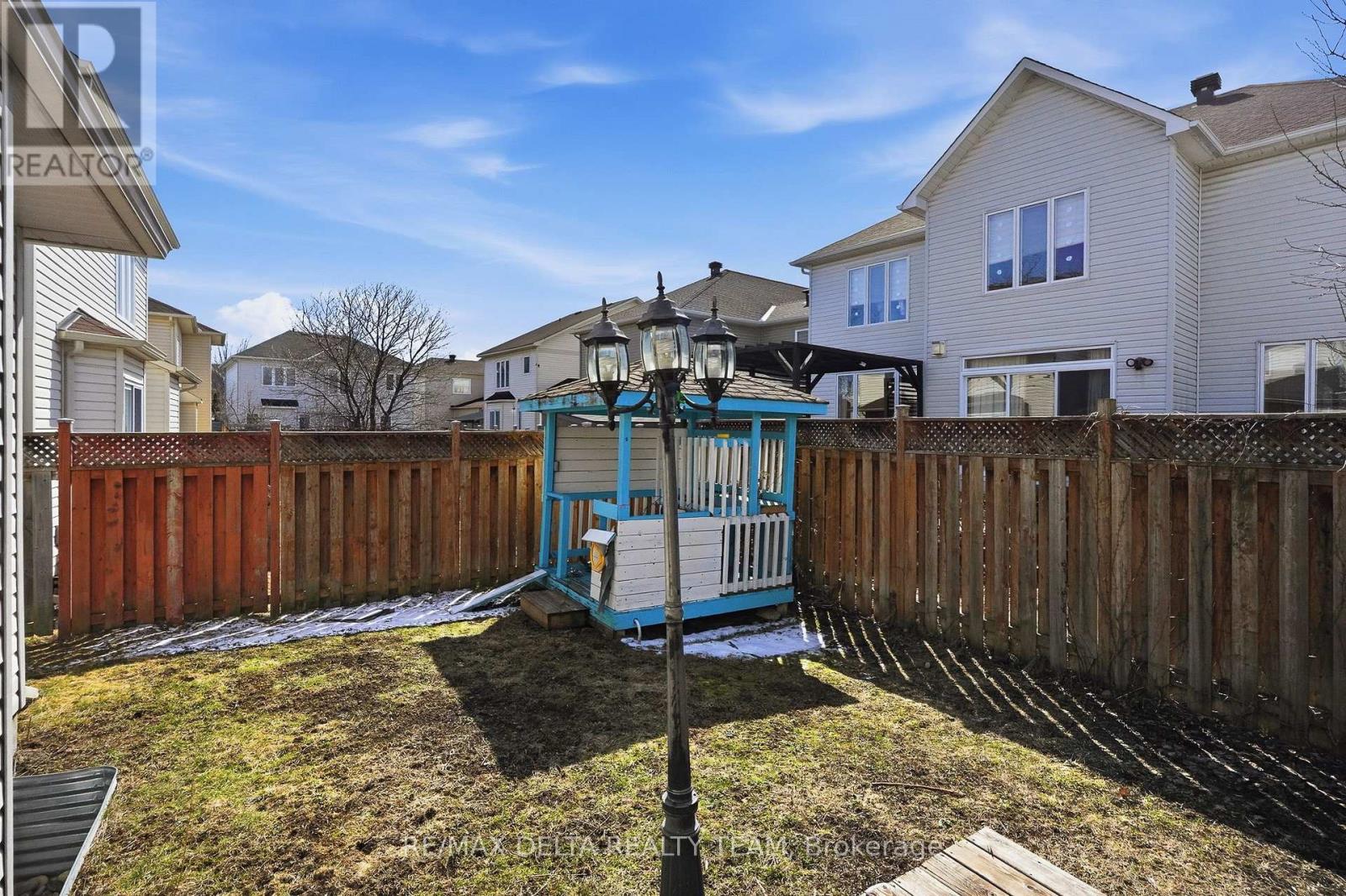 939 CAHILL DRIVE W - 39