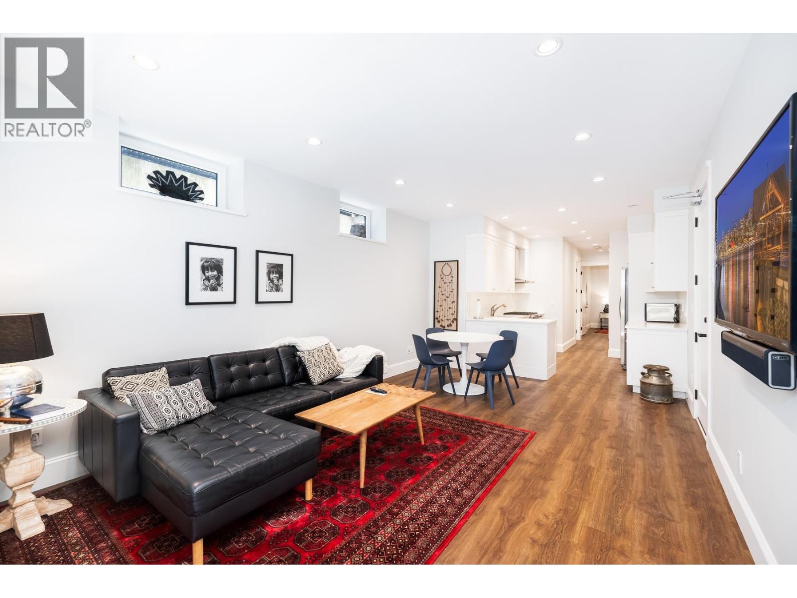 3850 ST. MARYS AVENUE, North Vancouver