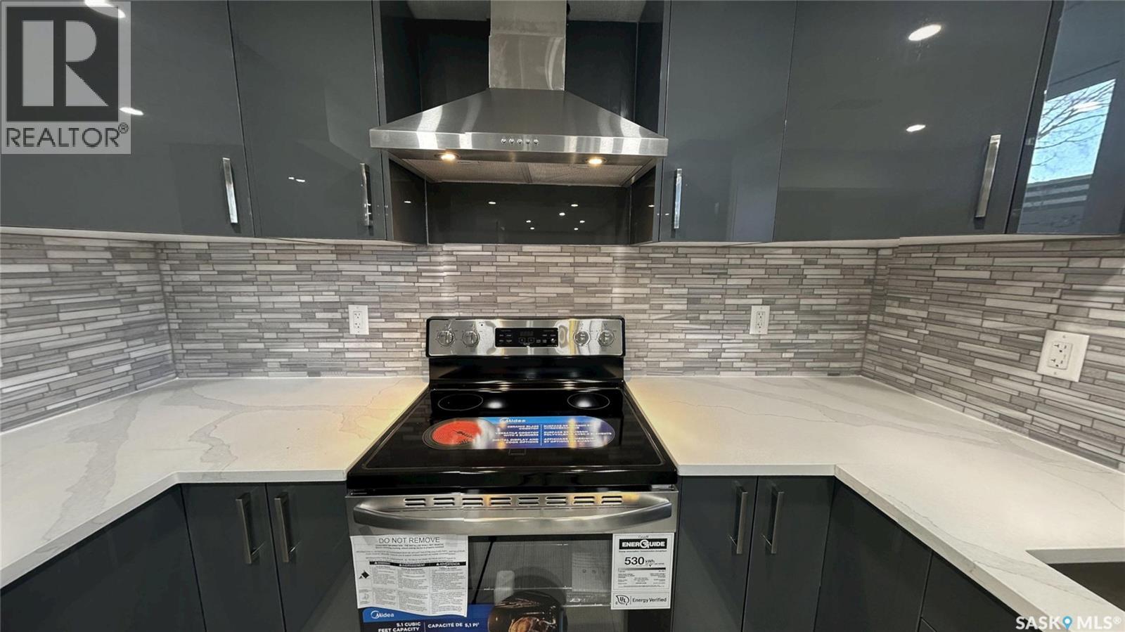 1607 9TH AVENUE N - 33