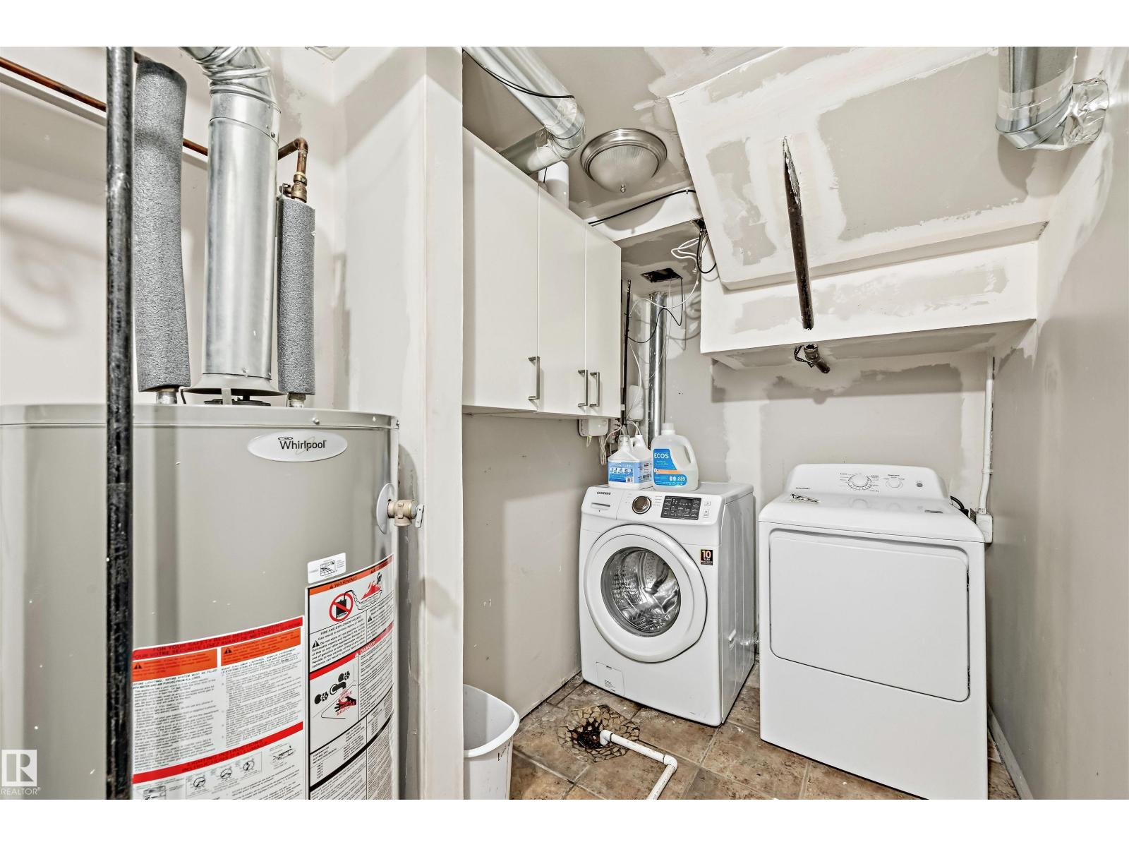 13804 13808 119 AV NW, Edmonton