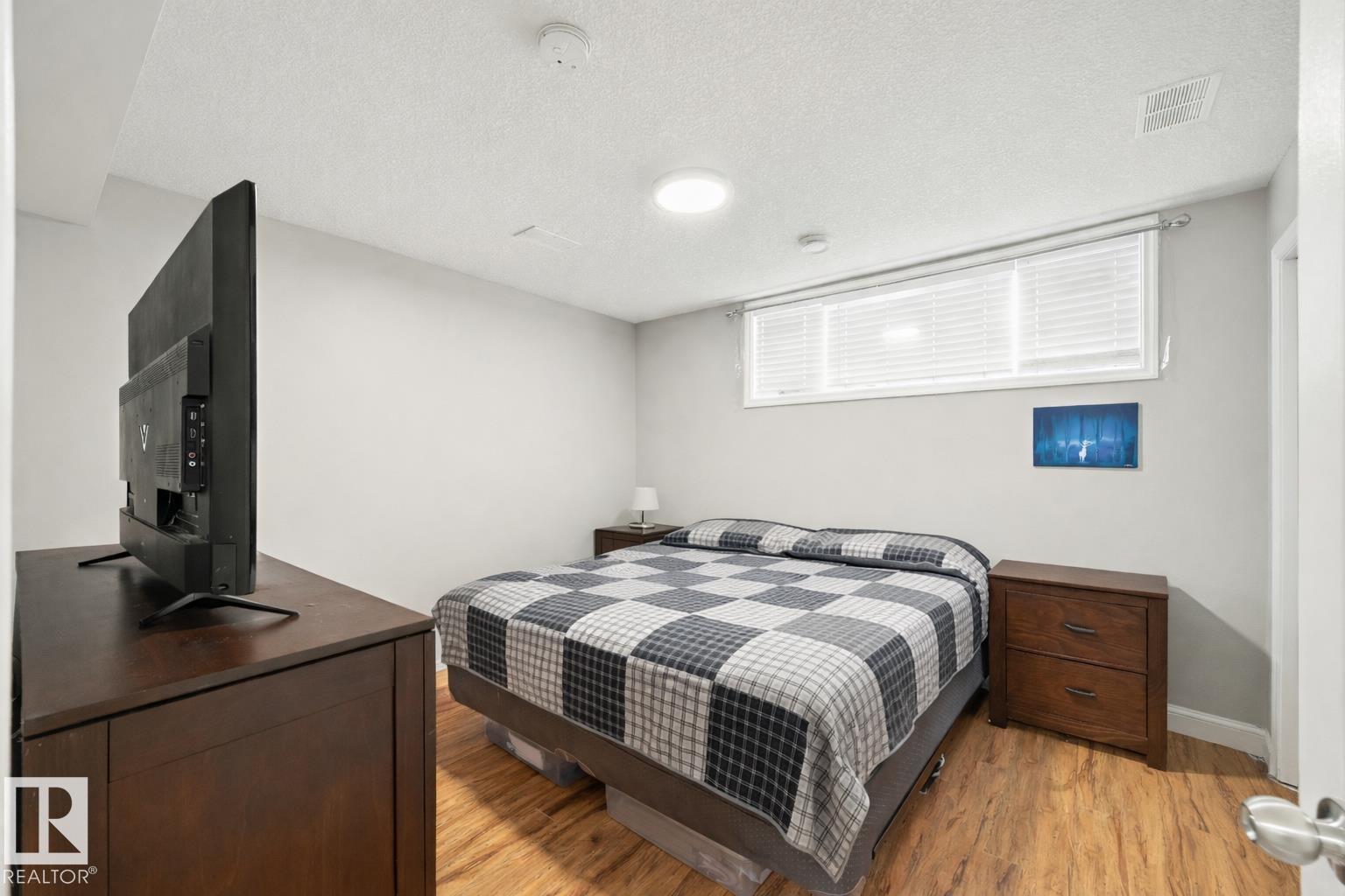 13804 13808 119 AV NW, Edmonton