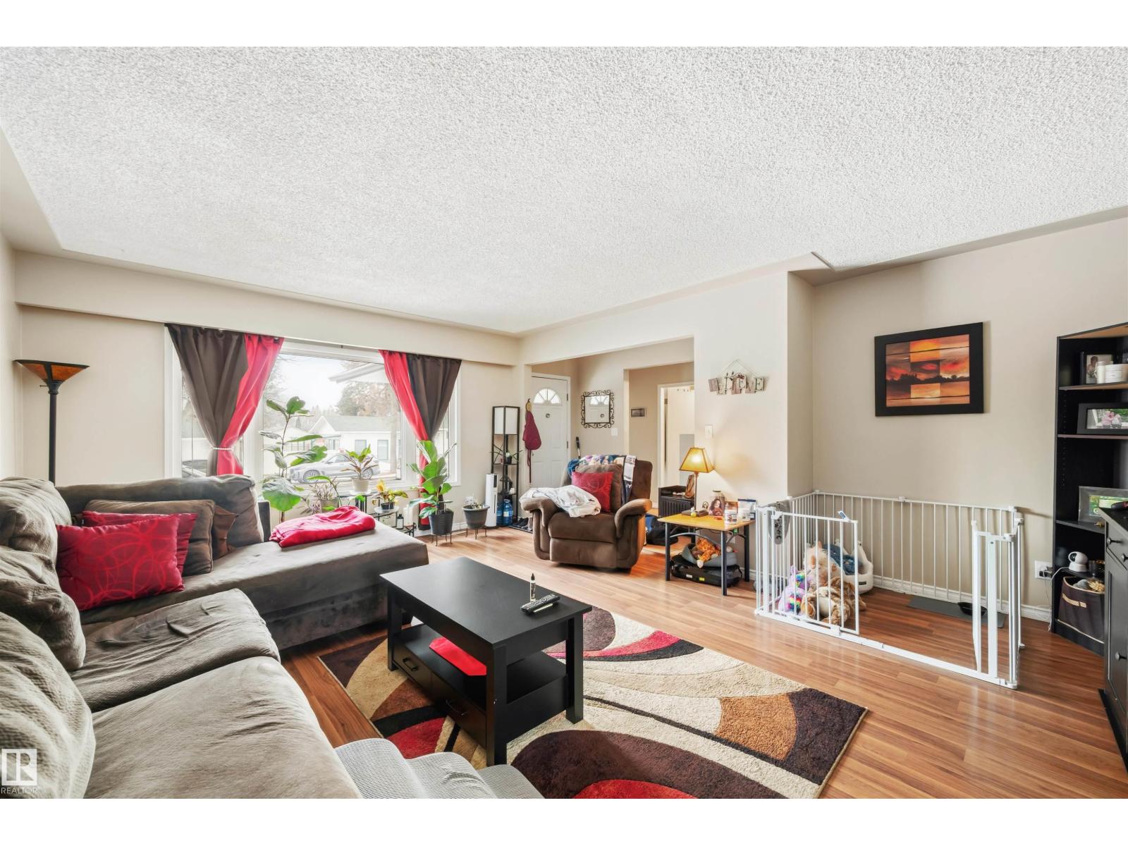 13804 13808 119 AV NW, Edmonton
