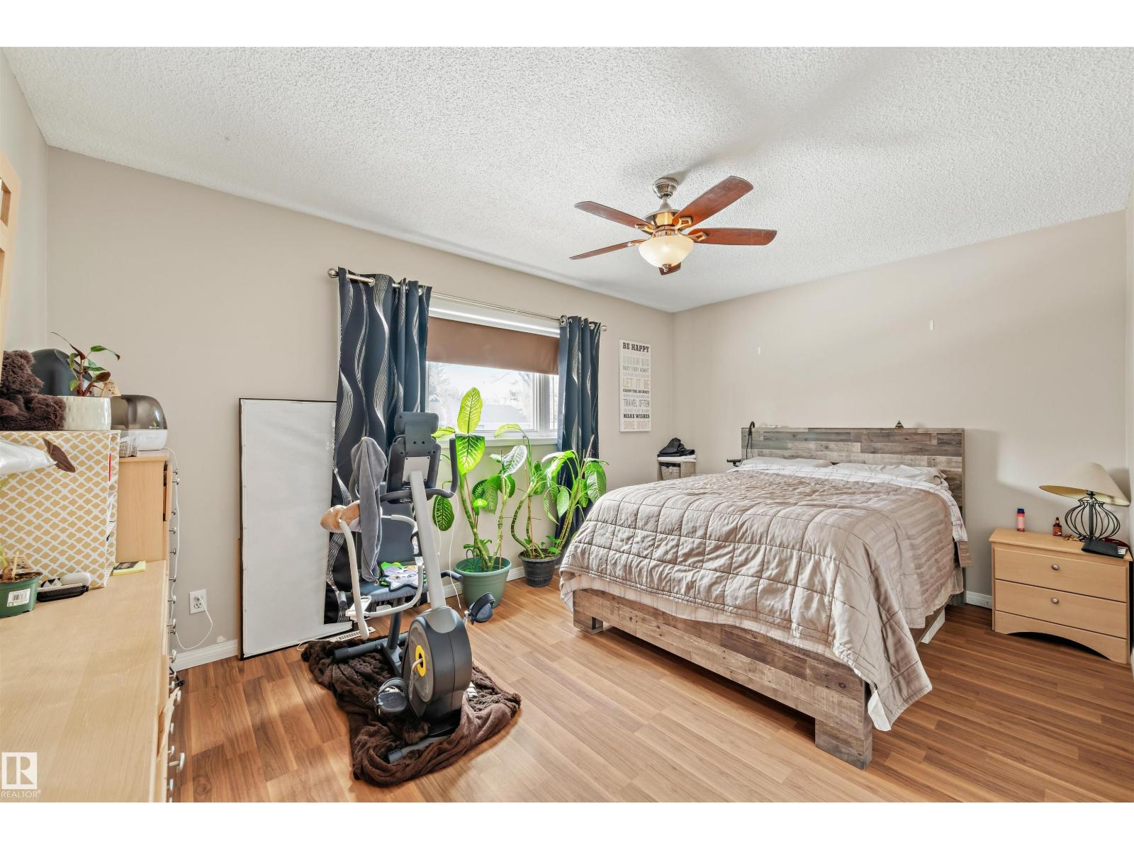 13804 13808 119 AV NW, Edmonton