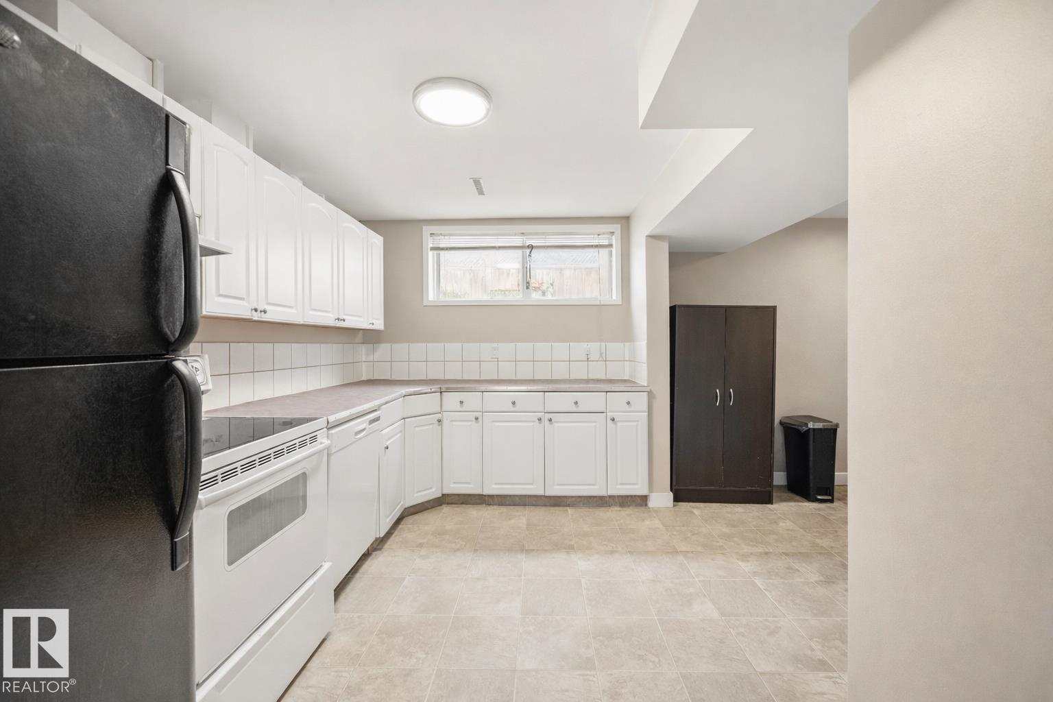 13804 13808 119 AV NW, Edmonton