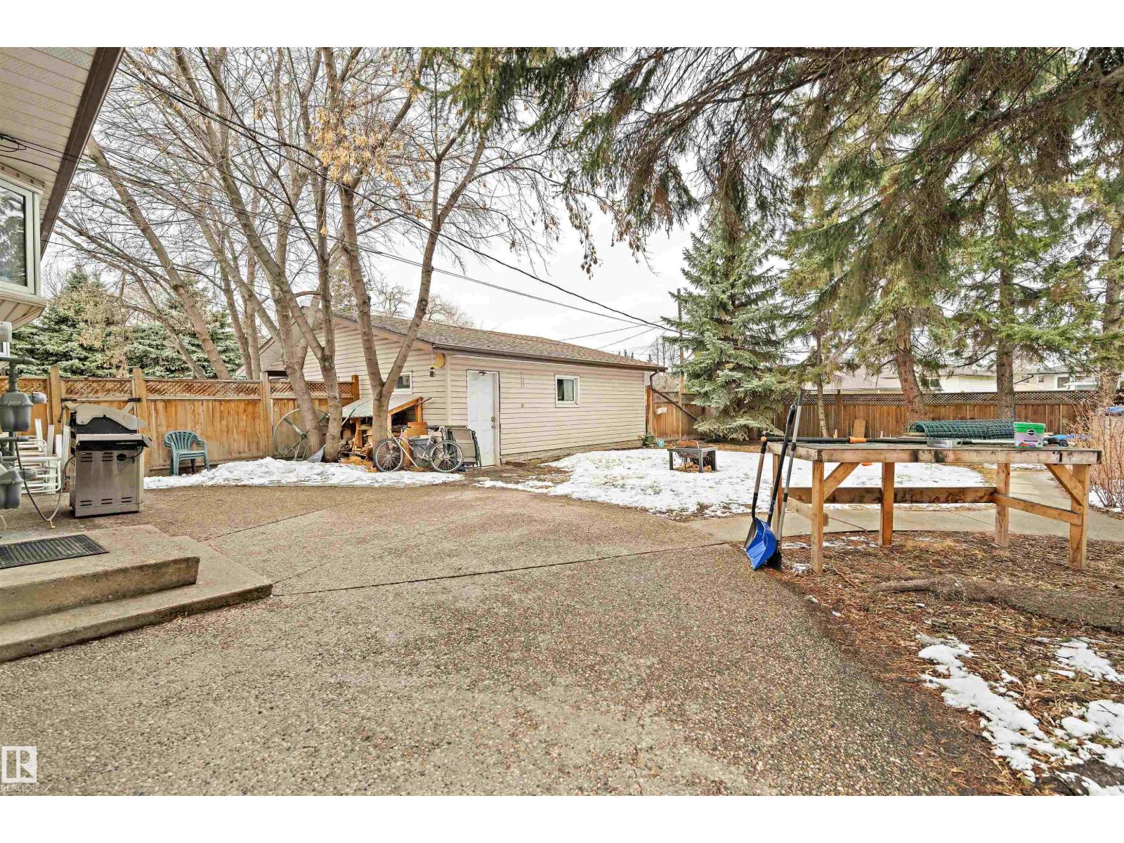 13804 13808 119 AV NW, Edmonton