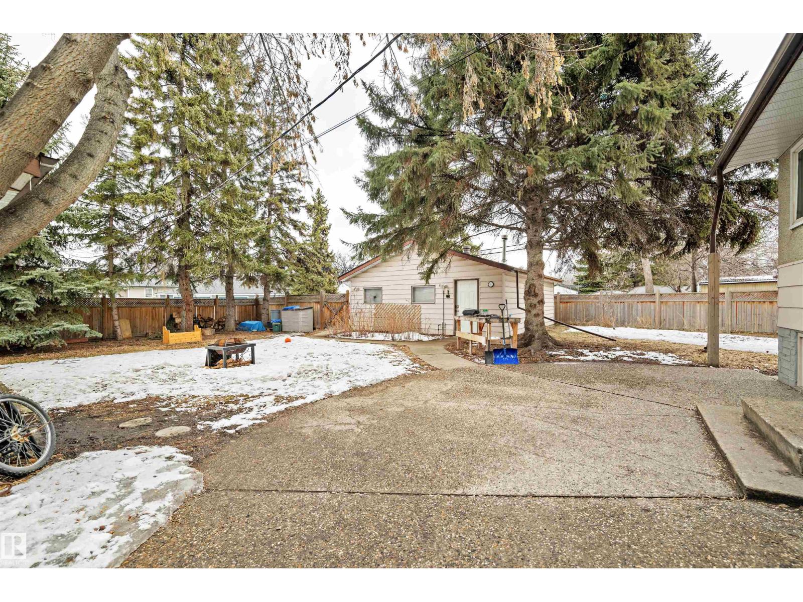 13804 13808 119 AV NW, Edmonton