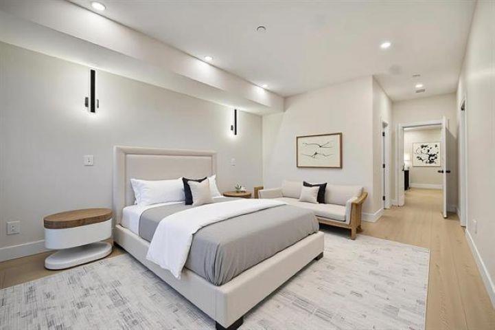 14204 NORTH BLUFF ROAD, White Rock