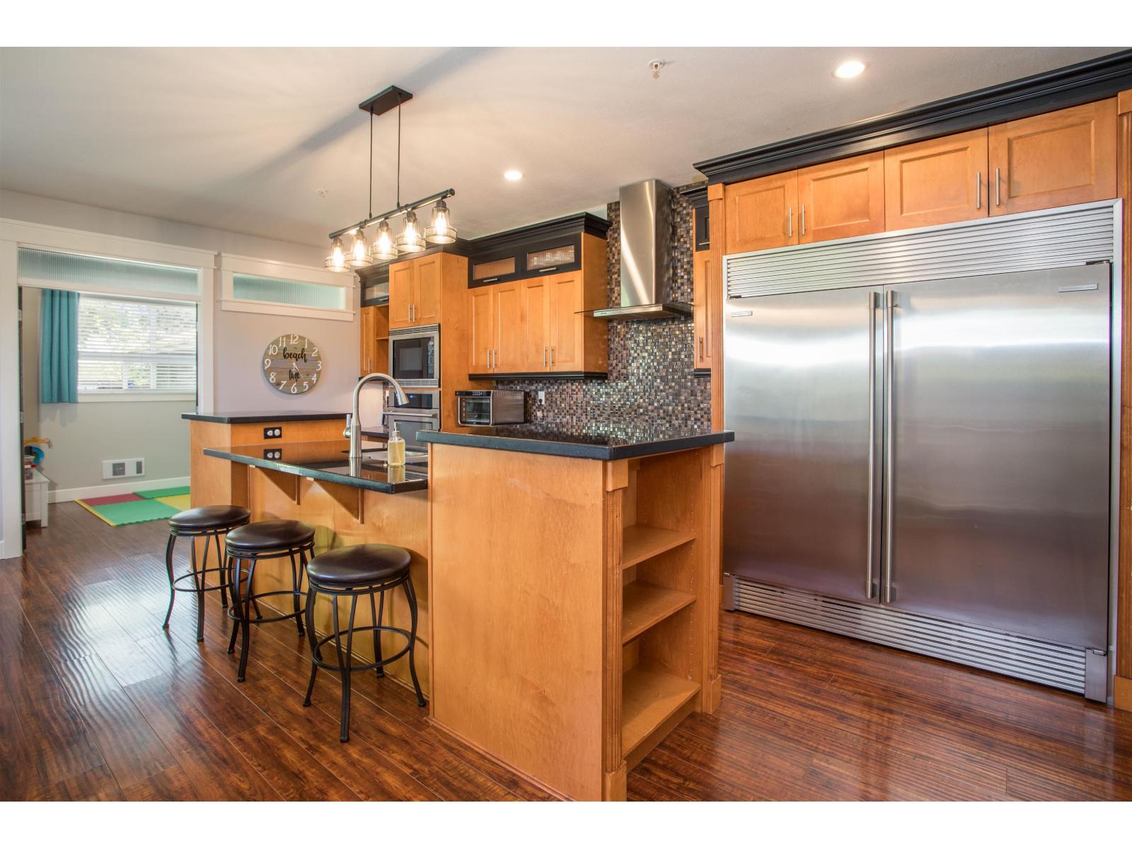 1598 PARKER PLACE, White Rock