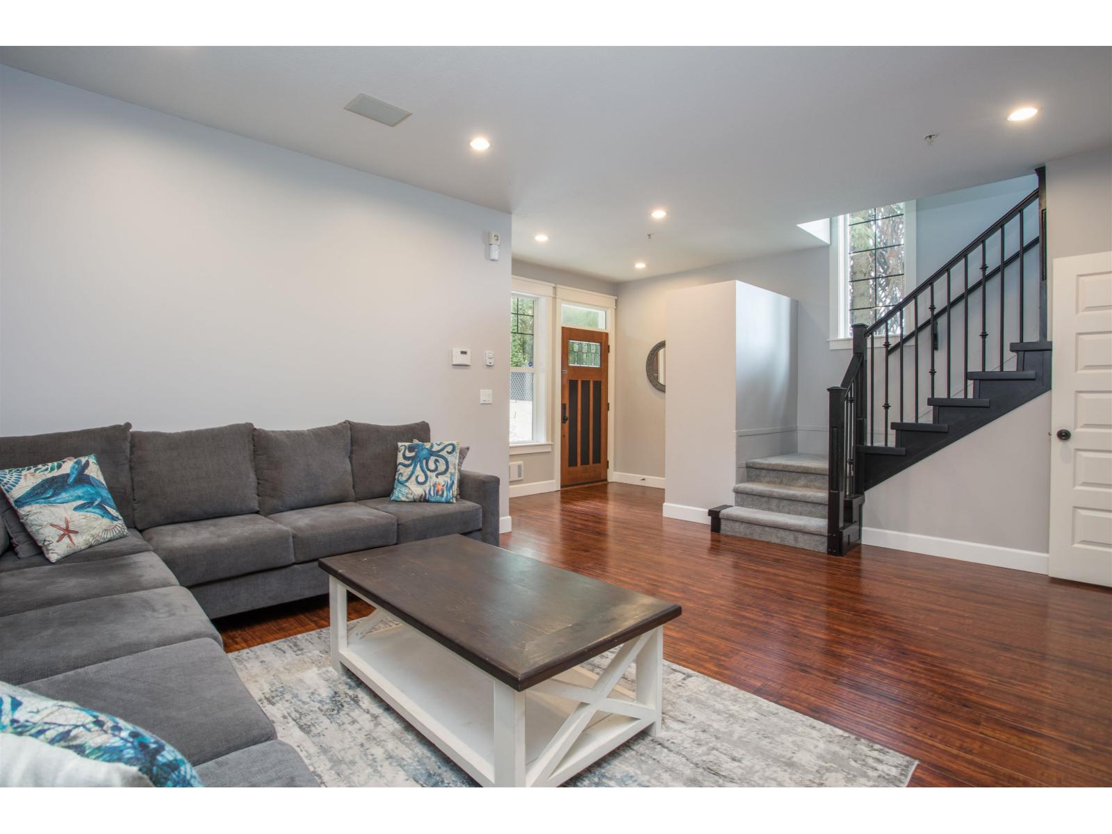 1598 PARKER PLACE, White Rock