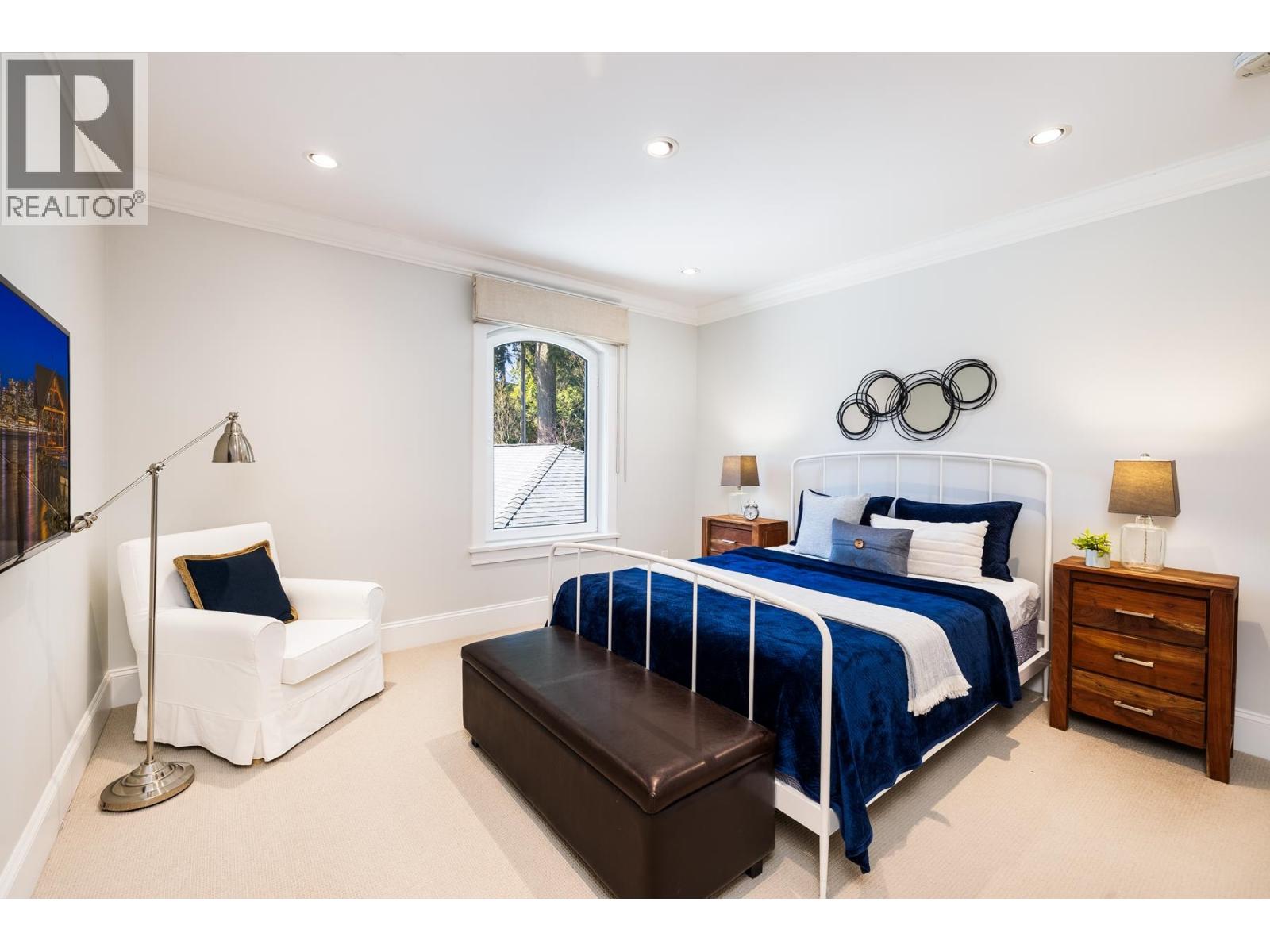 3850 ST. MARYS AVENUE, North Vancouver