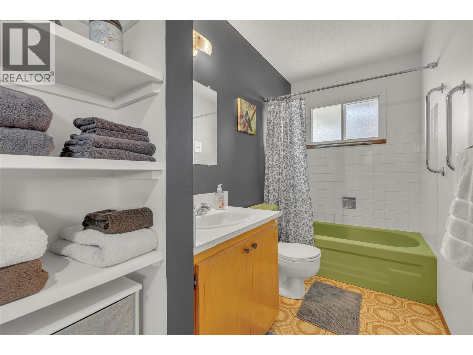 411 Auburn Cres - 17