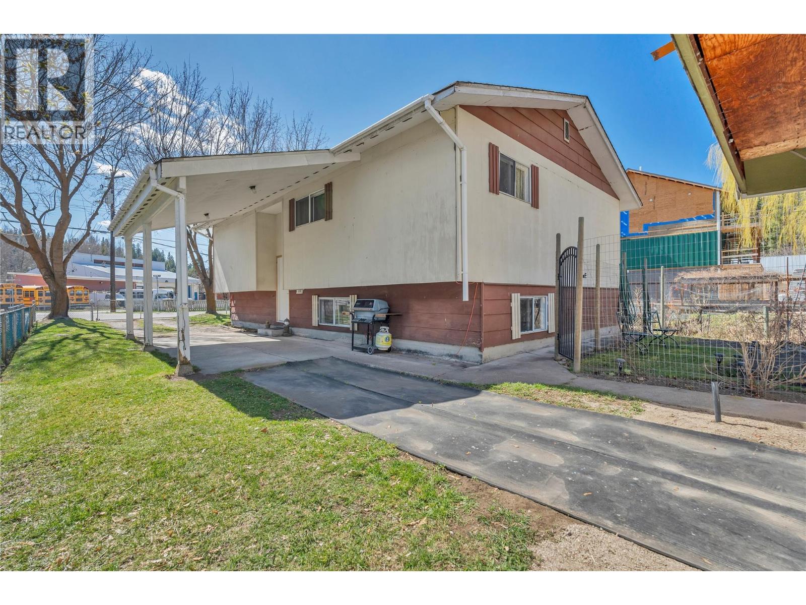 411 AUBURN CRES - 31