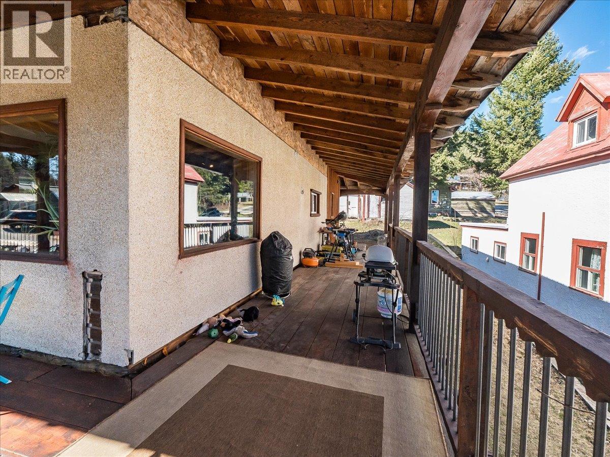 1876 PLANER CRESCENT - 11