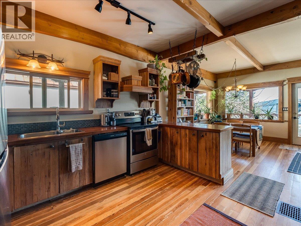 1876 PLANER CRESCENT - Image 2