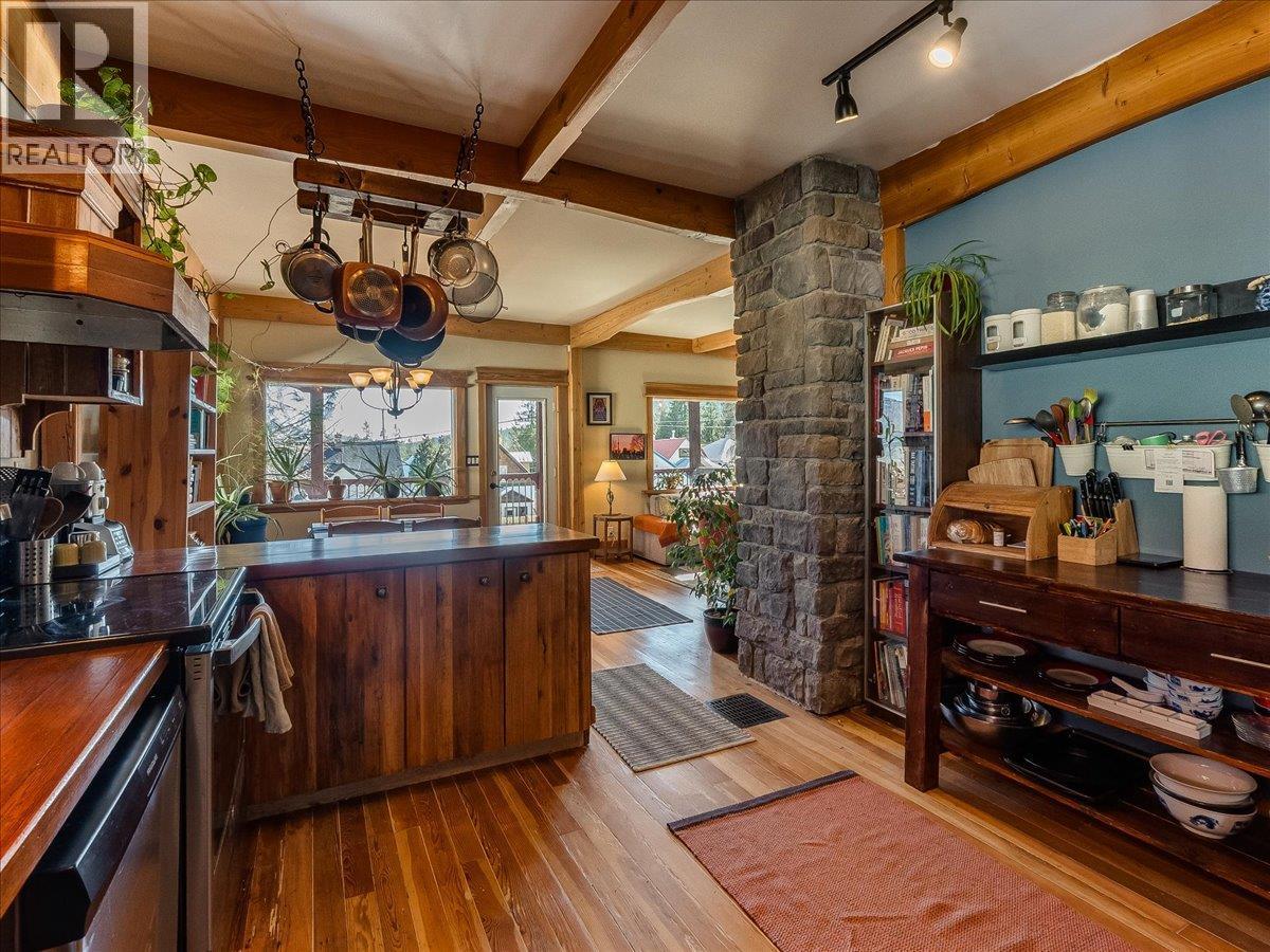 1876 PLANER CRESCENT - Image 3