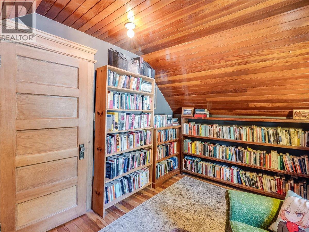 1876 PLANER CRESCENT - 30