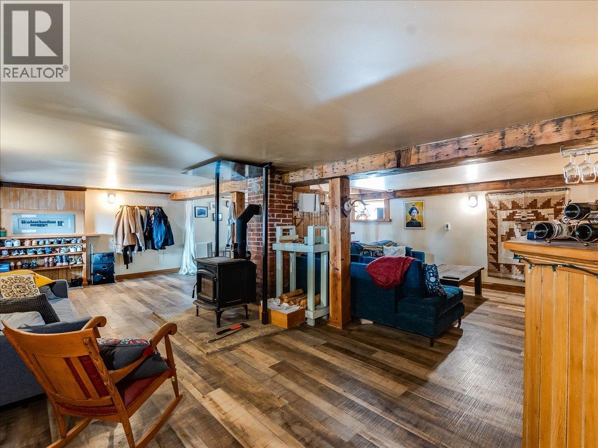 1876 PLANER CRESCENT - 35