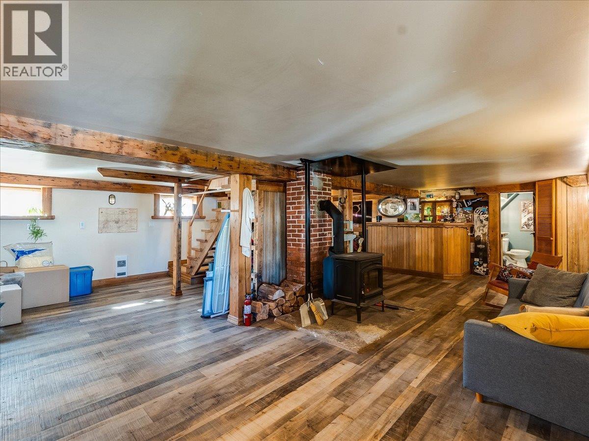 1876 PLANER CRESCENT - 36