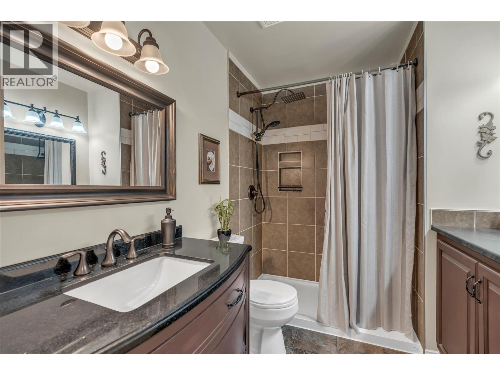 402 BILLITER AVENUE - 16