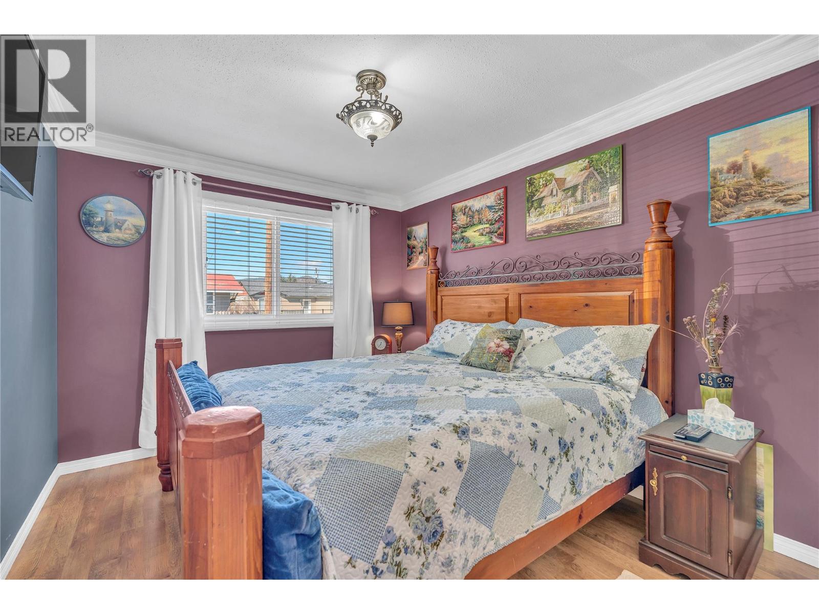 402 BILLITER AVENUE - 19