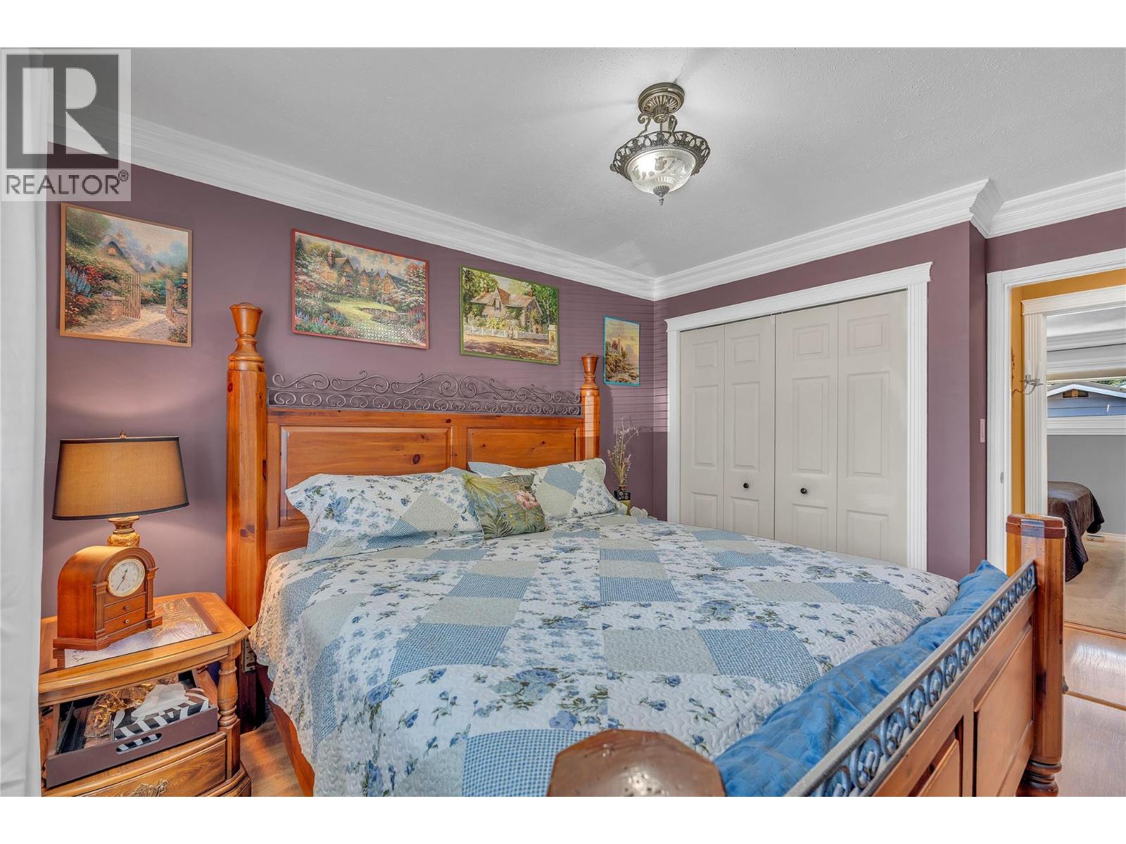 402 BILLITER AVENUE - 20