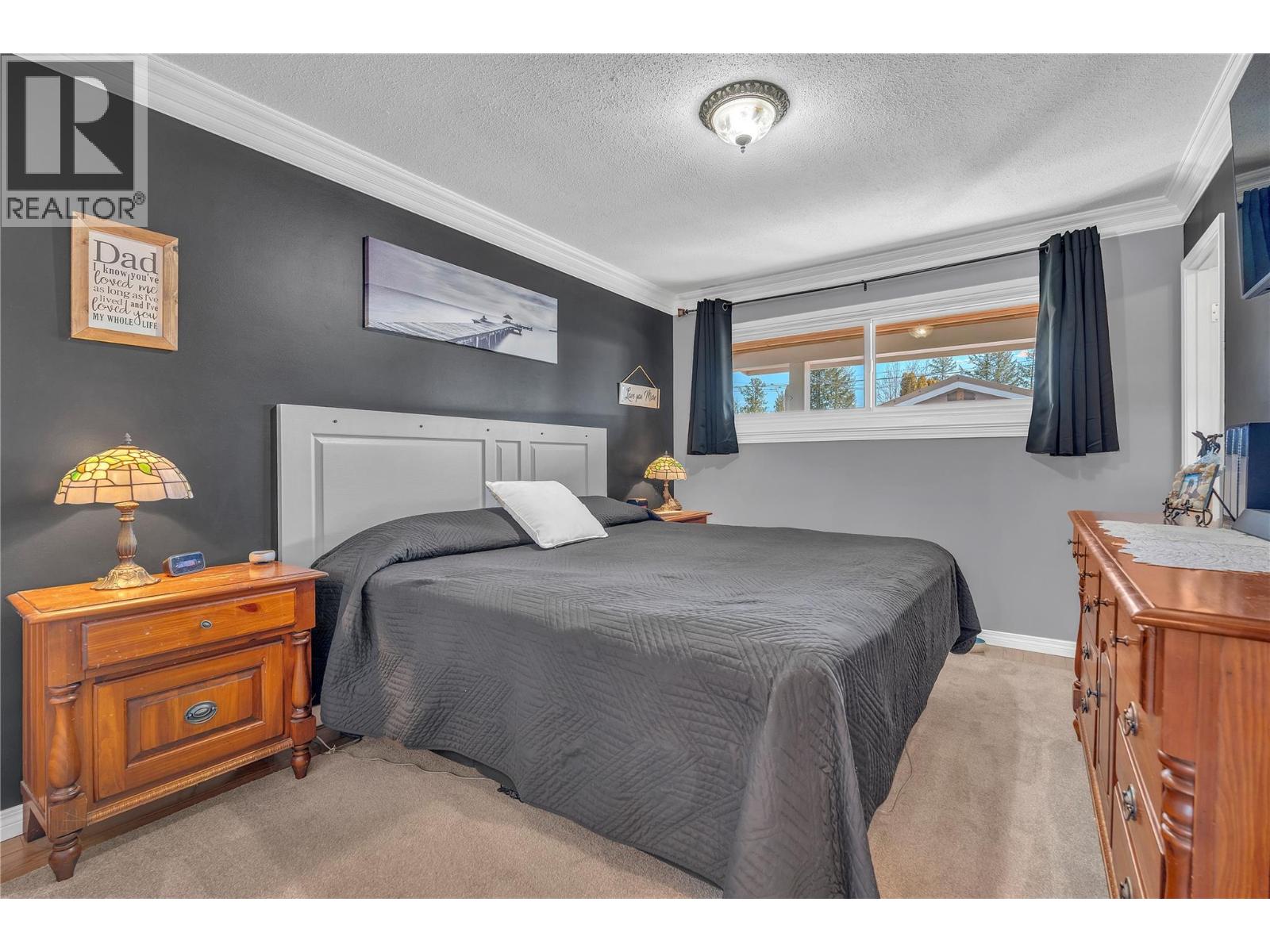 402 BILLITER AVENUE - 21