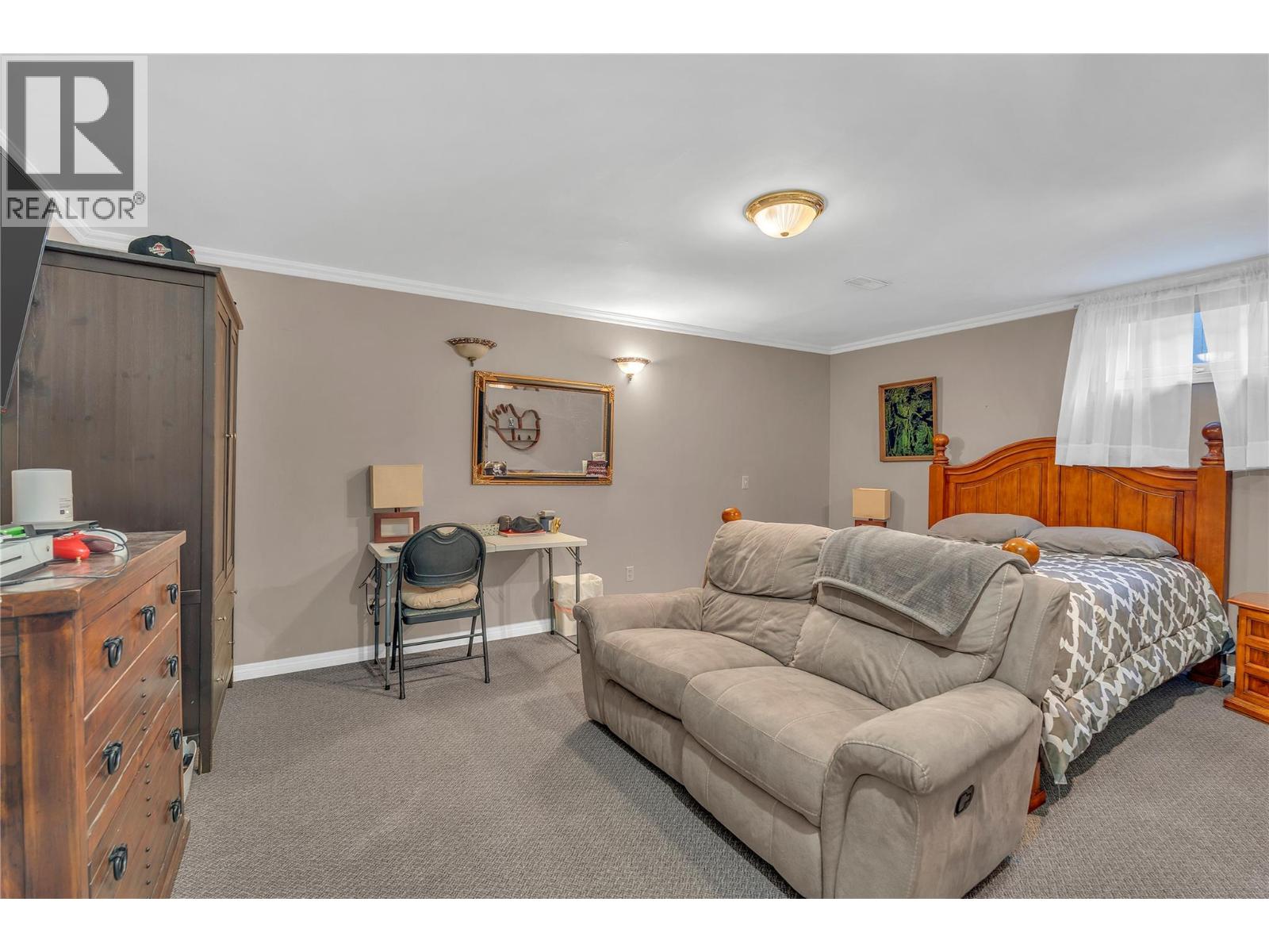 402 BILLITER AVENUE - 30