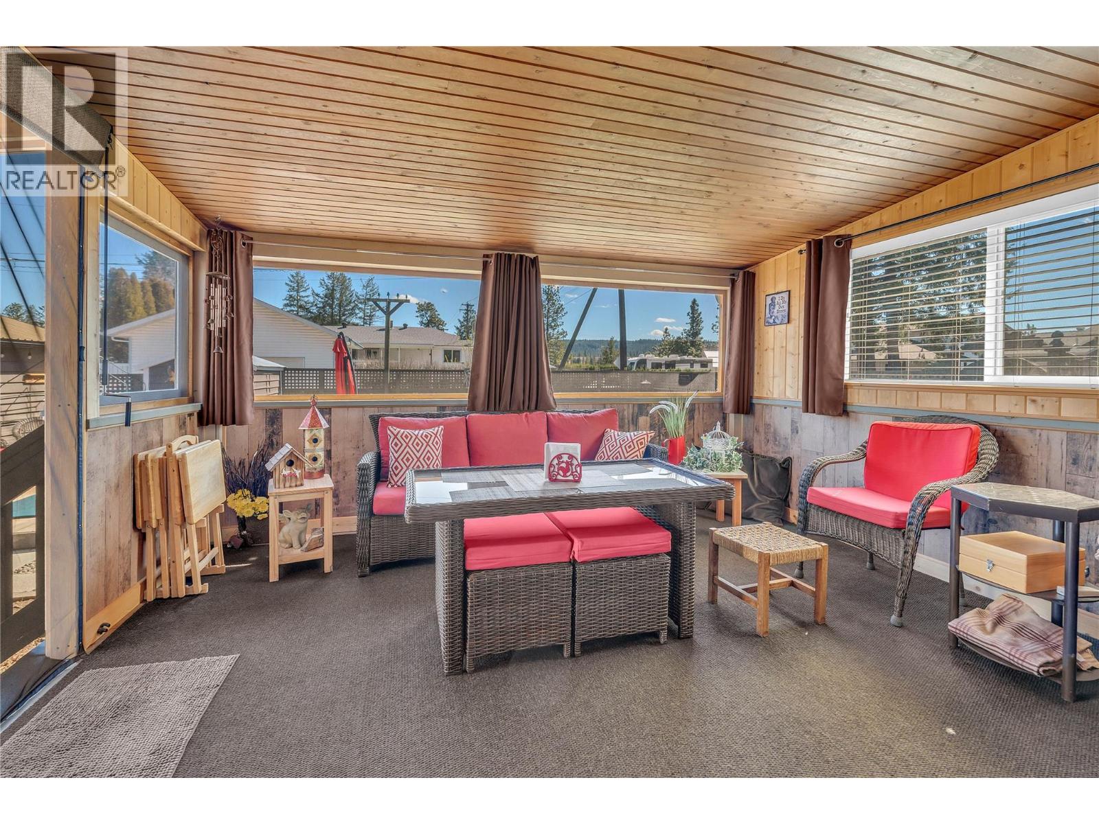 402 BILLITER AVENUE - 39