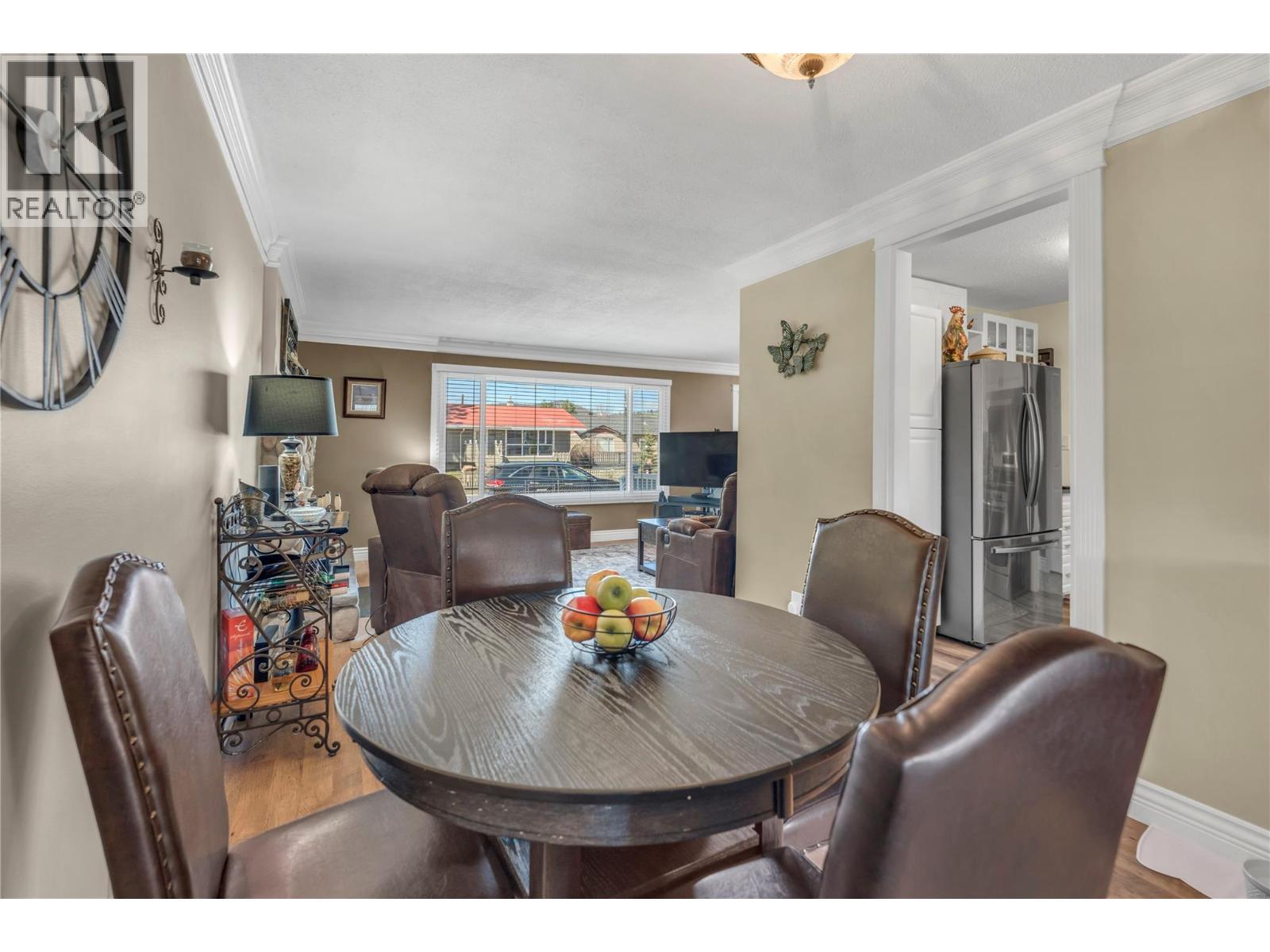 402 BILLITER AVENUE - 9