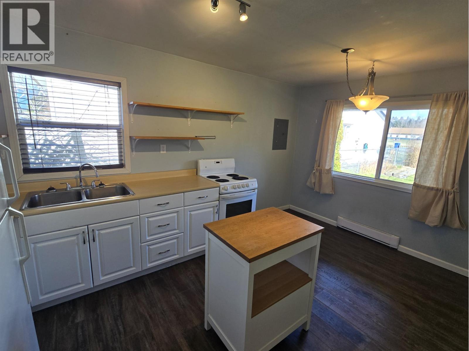 4629 STRAUME Avenue, Terrace