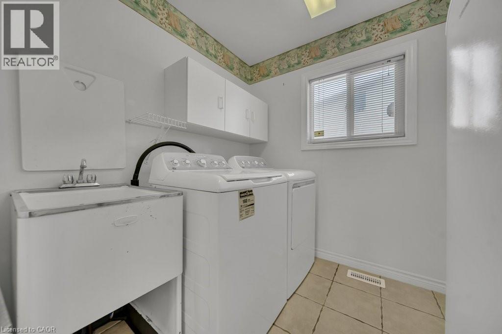 114 GLENCLIFFE Court, Kitchener, Ontario, N2B3X1 — Photo 25