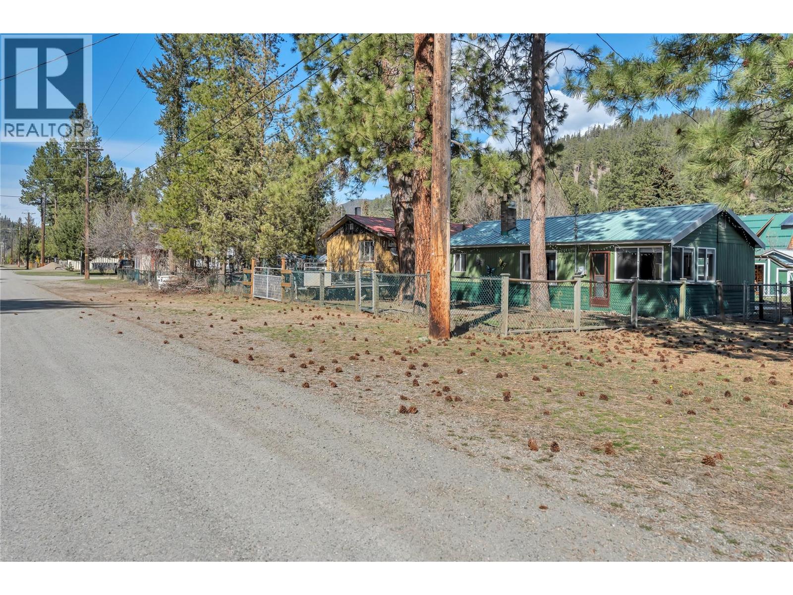 2615 NICOLA AVENUE - 3