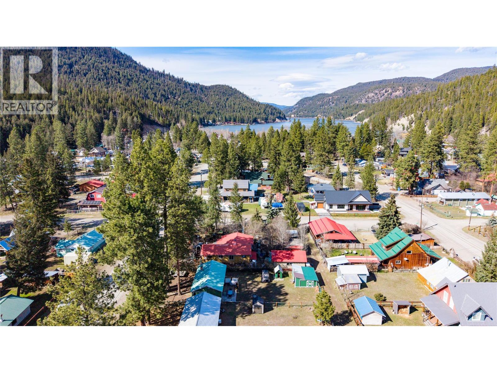 2615 NICOLA AVENUE - 33