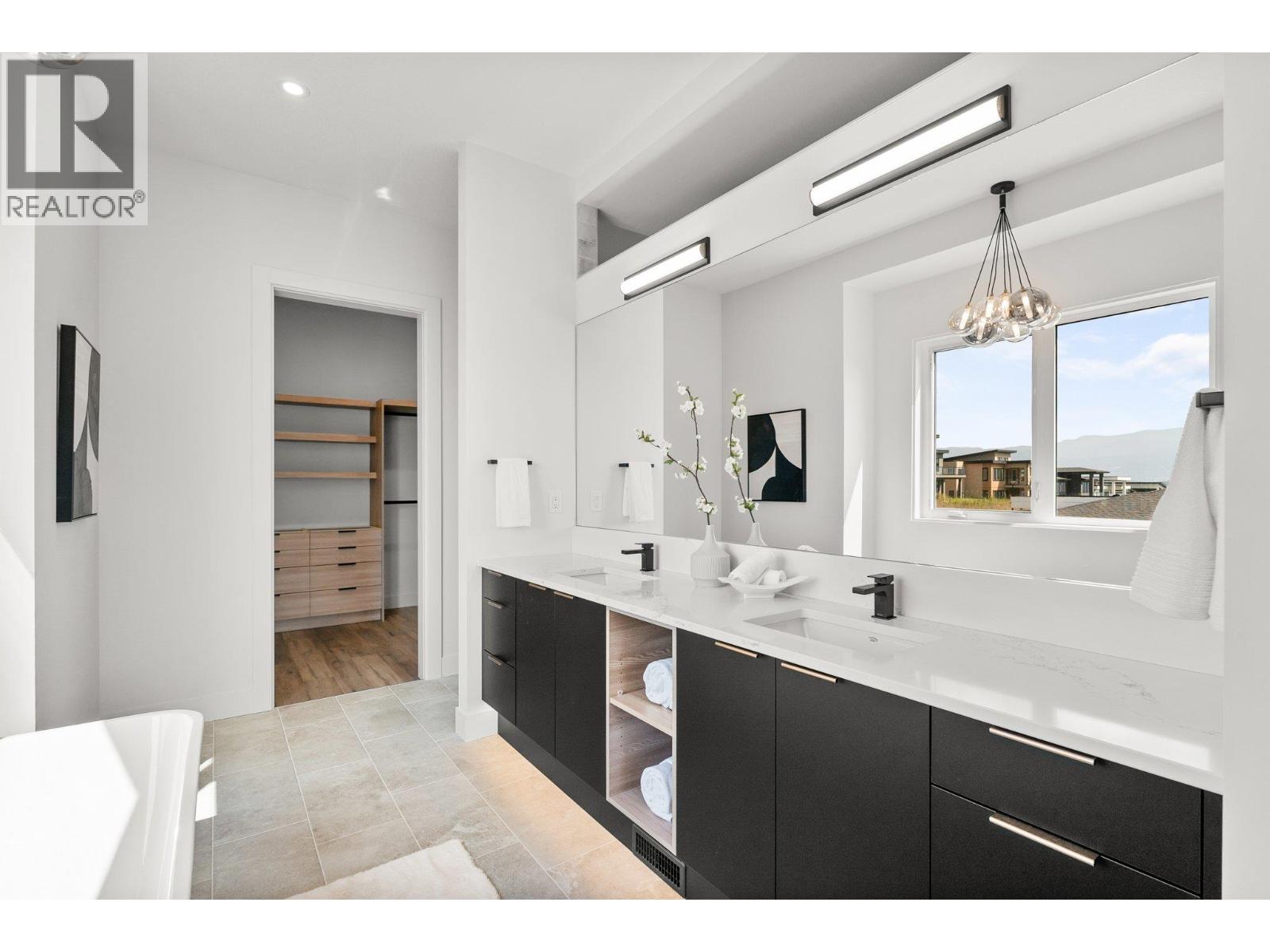  901 Melrose Street, Kelowna