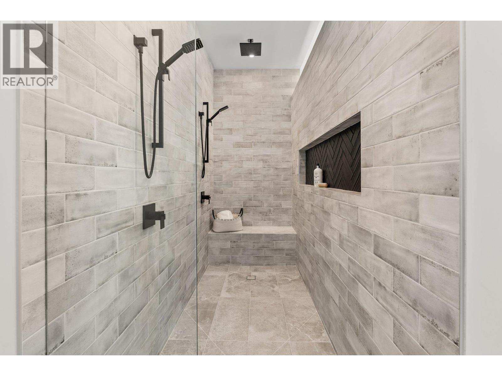 901 Melrose Street - 48
