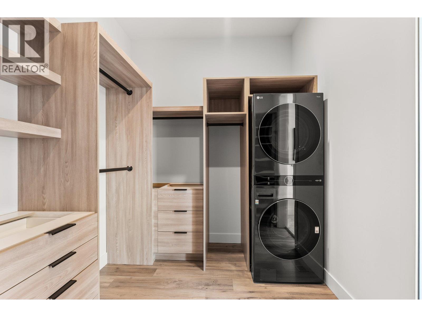  901 Melrose Street, Kelowna