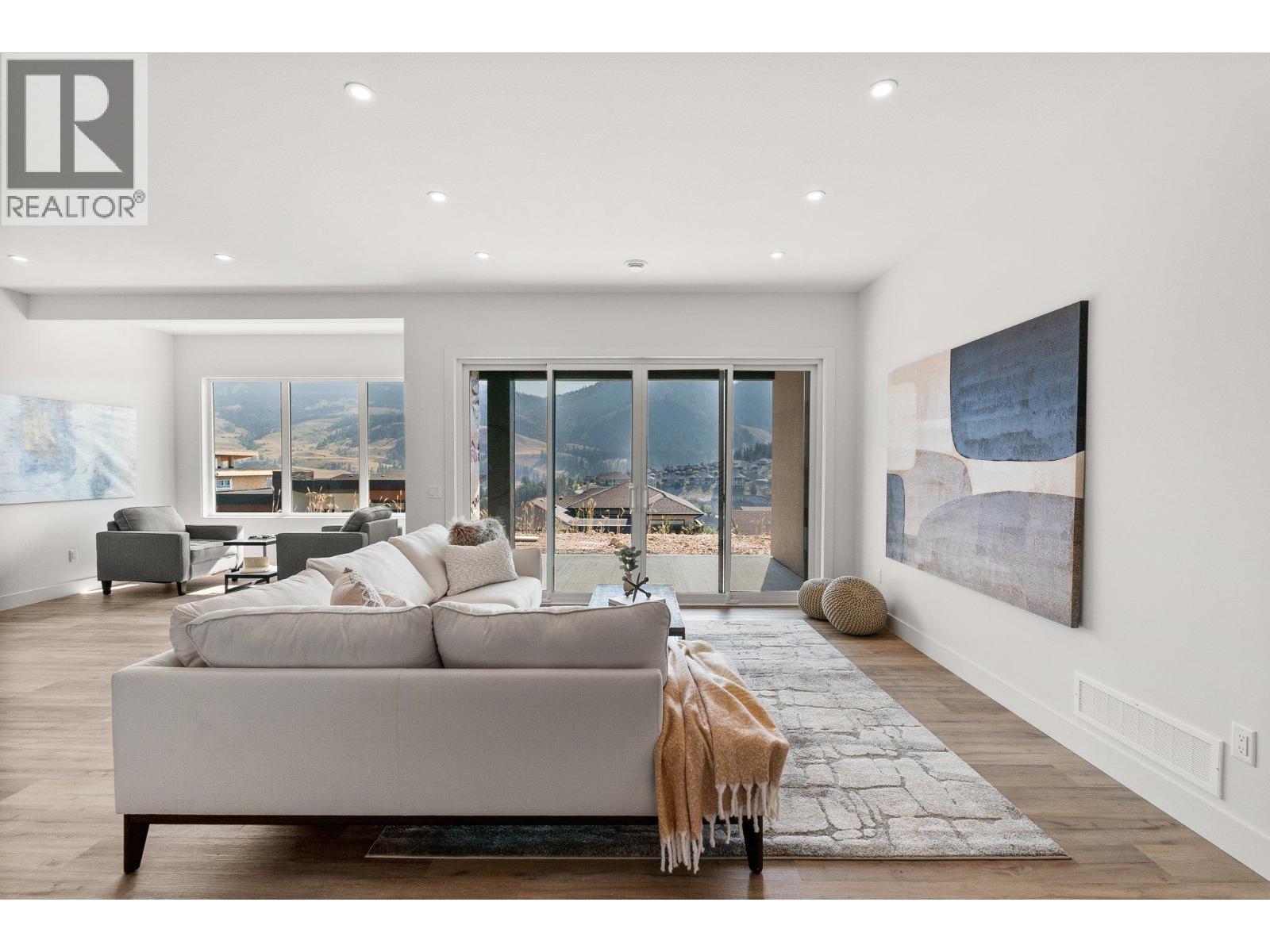 901 Melrose Street - 64