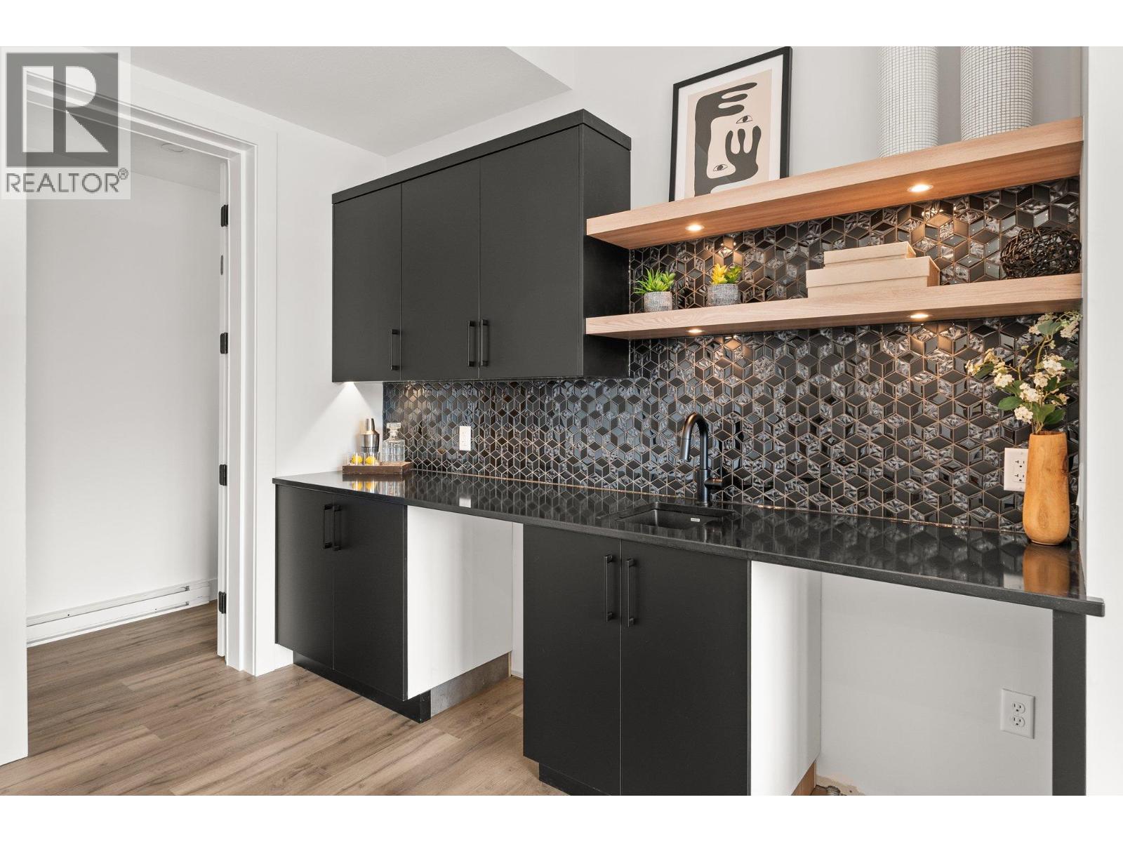  901 Melrose Street, Kelowna