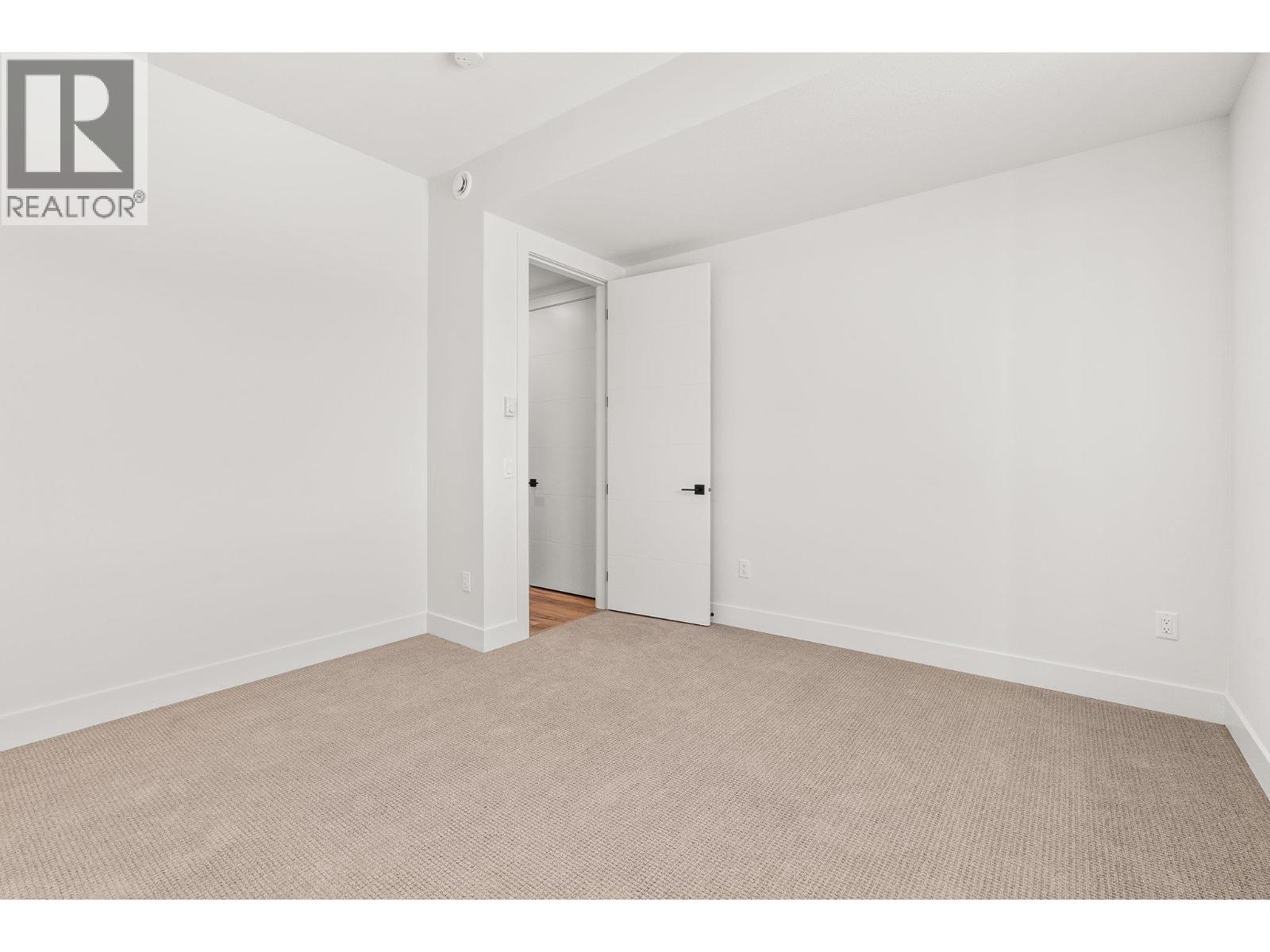 901 Melrose Street - 86