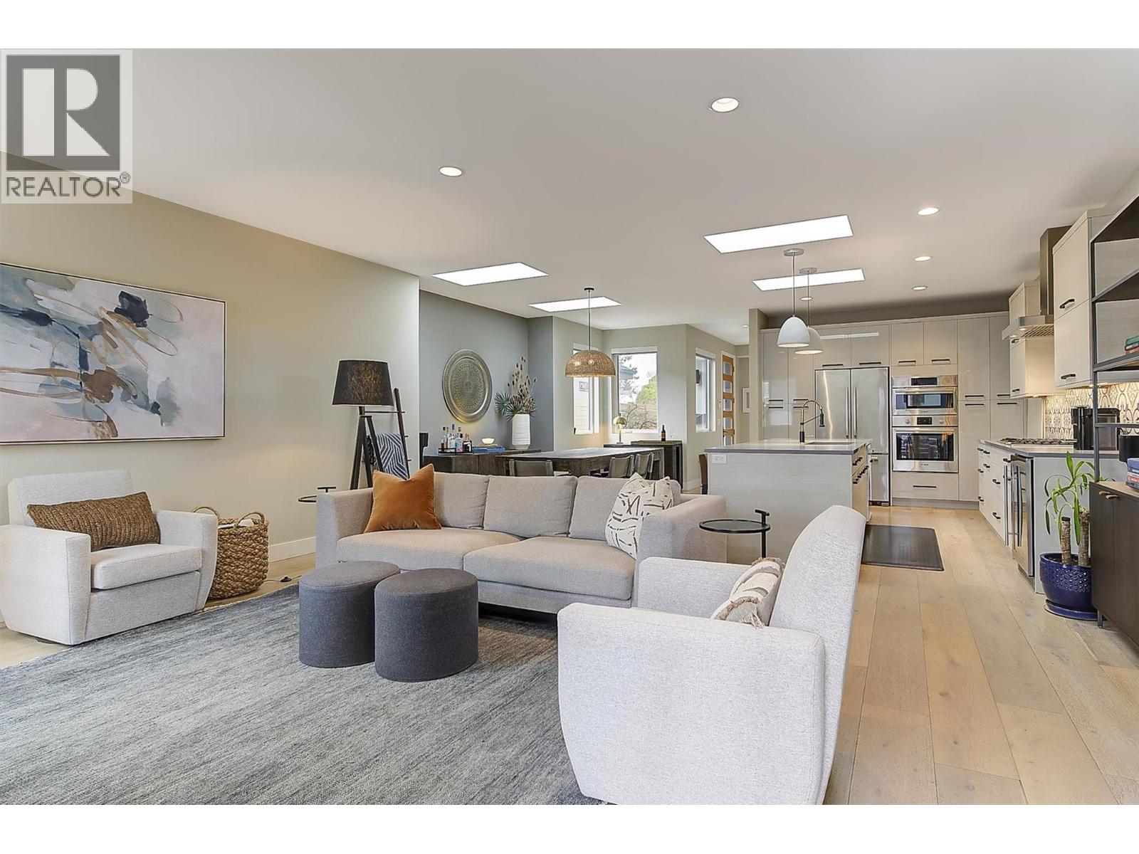 553 Patterson Avenue, Kelowna