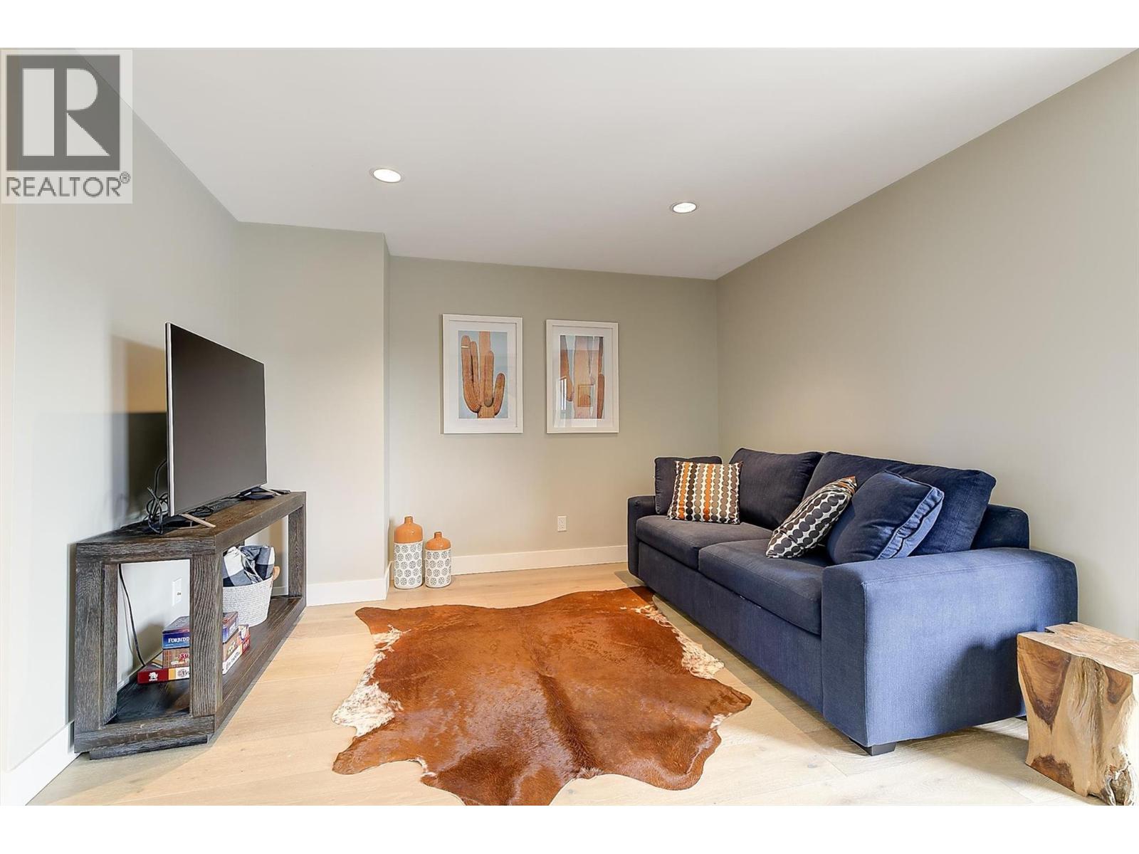 553 Patterson Avenue, Kelowna