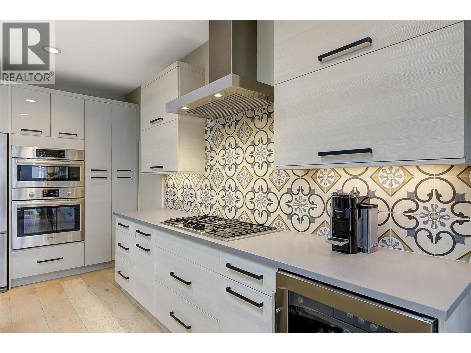 553 Patterson Avenue, Kelowna